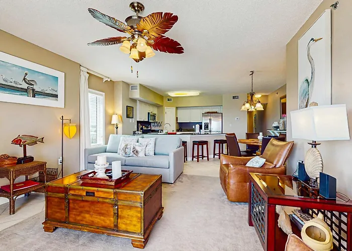 Beachfront With Shared Pool Outdoor Shower And Access *