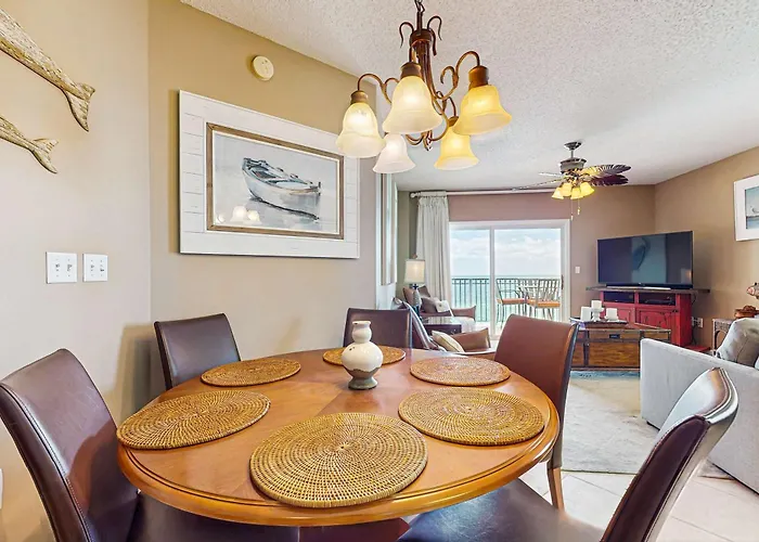 Beachfront With Shared Pool Outdoor Shower And Access