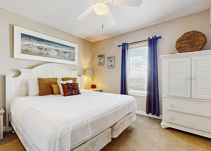 Beachfront With Shared Pool Outdoor Shower And Access *