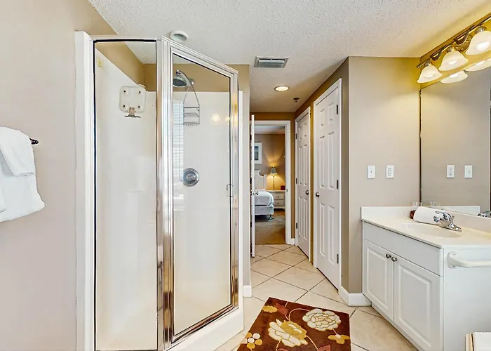 Beachfront With Shared Pool Outdoor Shower And Access Holiday home