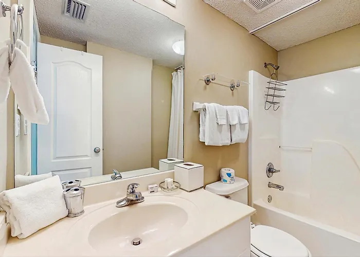 Holiday home Beachfront With Shared Pool Outdoor Shower And Access *