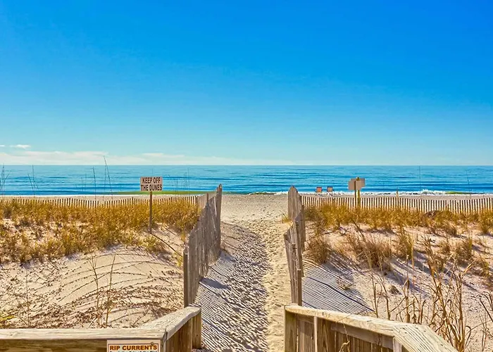 Beachfront With Shared Pool Outdoor Shower And Access *